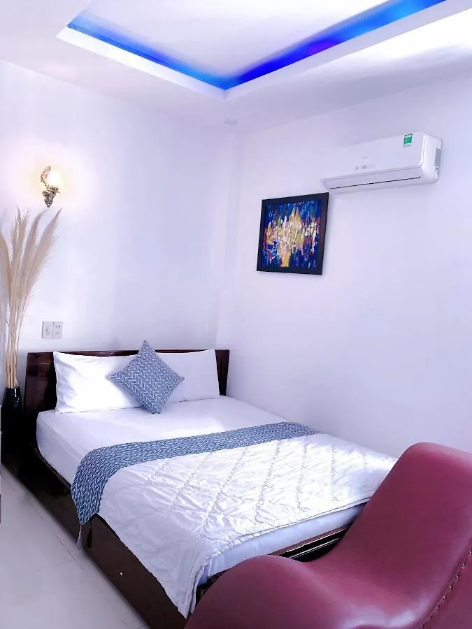**  Phong Luu Hotel Nha Trang Vietnam